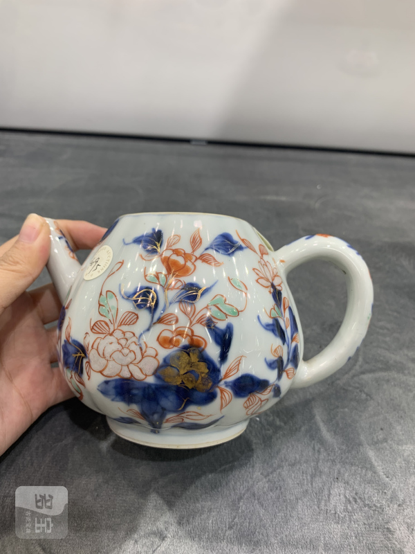 清康熙青花加彩花卉纹瓜棱形壶 - 图2